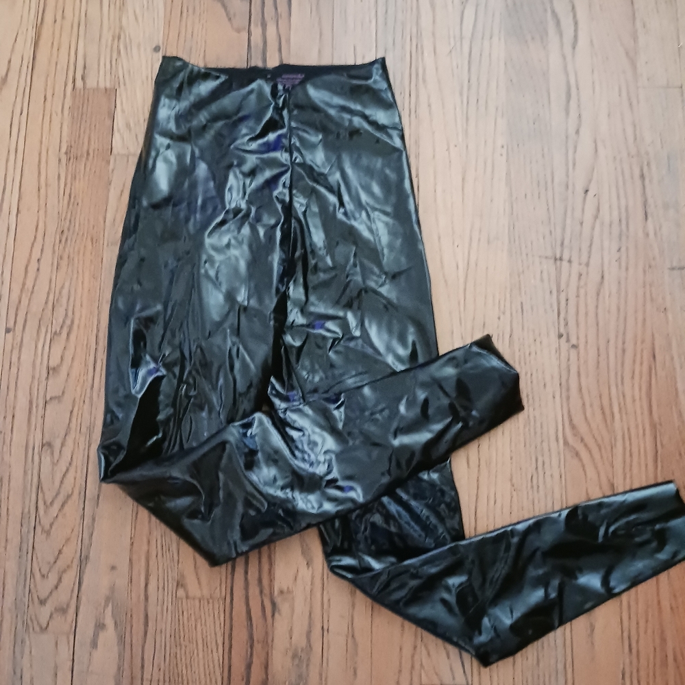 Commando Black Shiny Leggings Sleek Form-Fitting Design